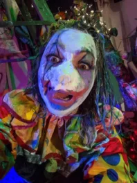 Art Show Review – ‘The Living Installation: Female Joker’ Performance (At Michael Alan’s Bushwick Studio, New York, USA – November 23rd 2019.)