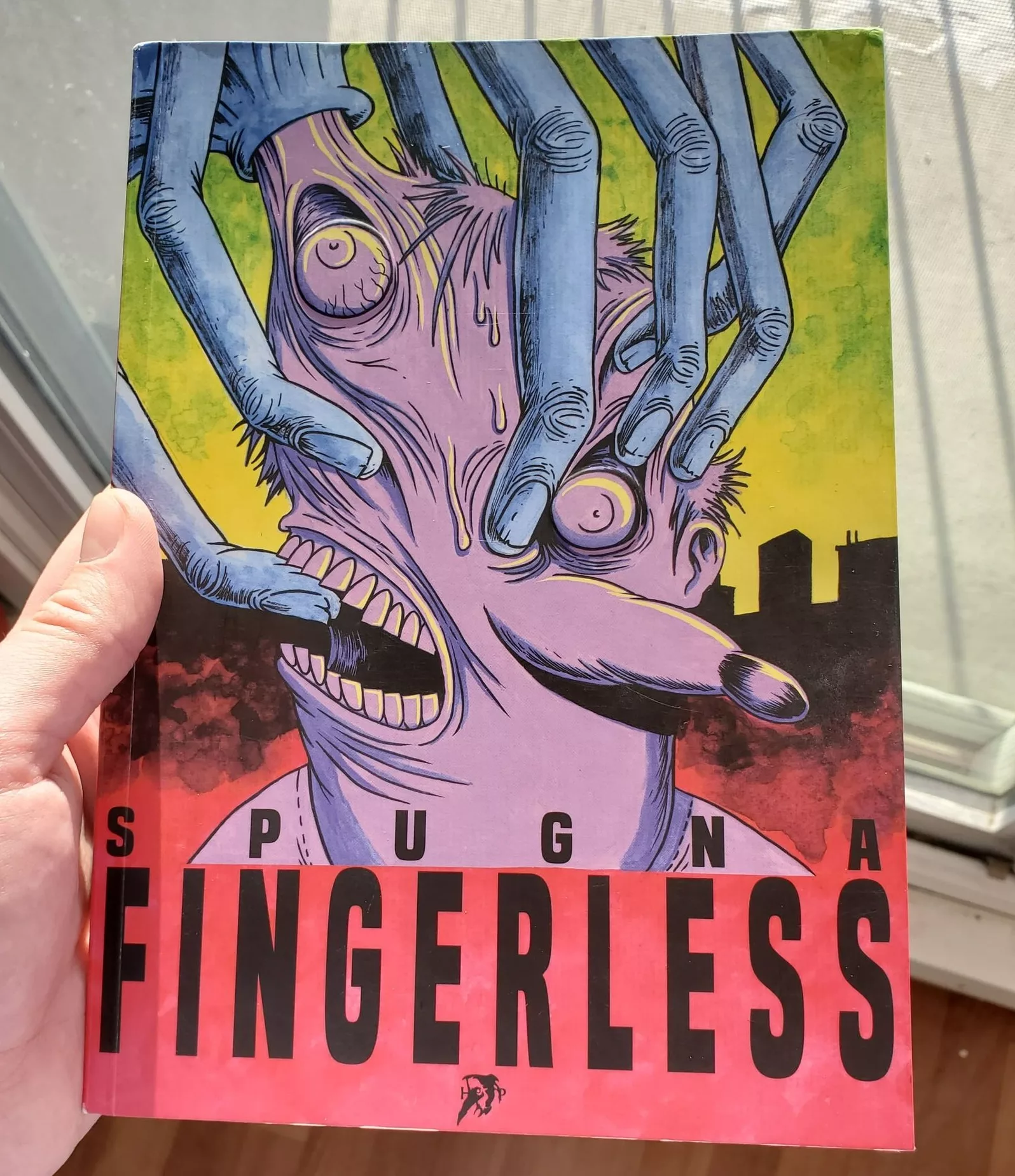 Comic Book Review – ‘Fingerless’ by Tommaso Di Spigna aka Spugna [Hollow Press, 2020]